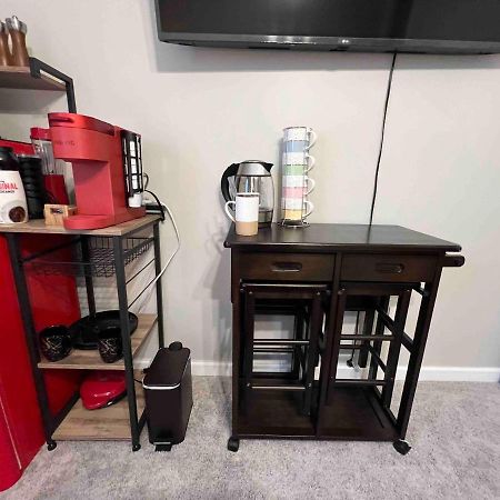 Hometel Premium Guest Suite W/ Private Entrance Ypsilanti Extérieur photo