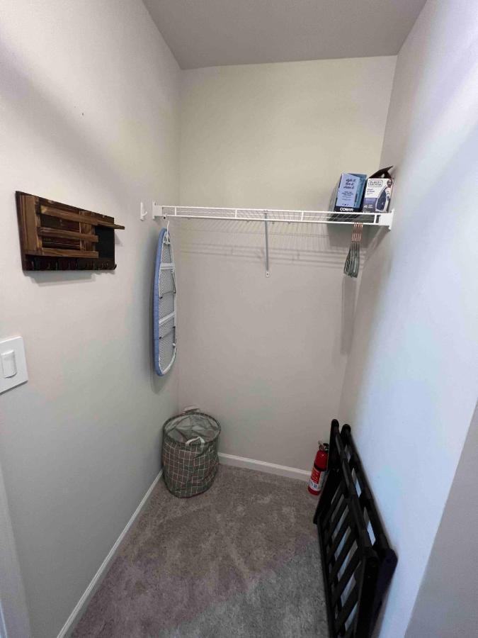 Hometel Premium Guest Suite W/ Private Entrance Ypsilanti Extérieur photo