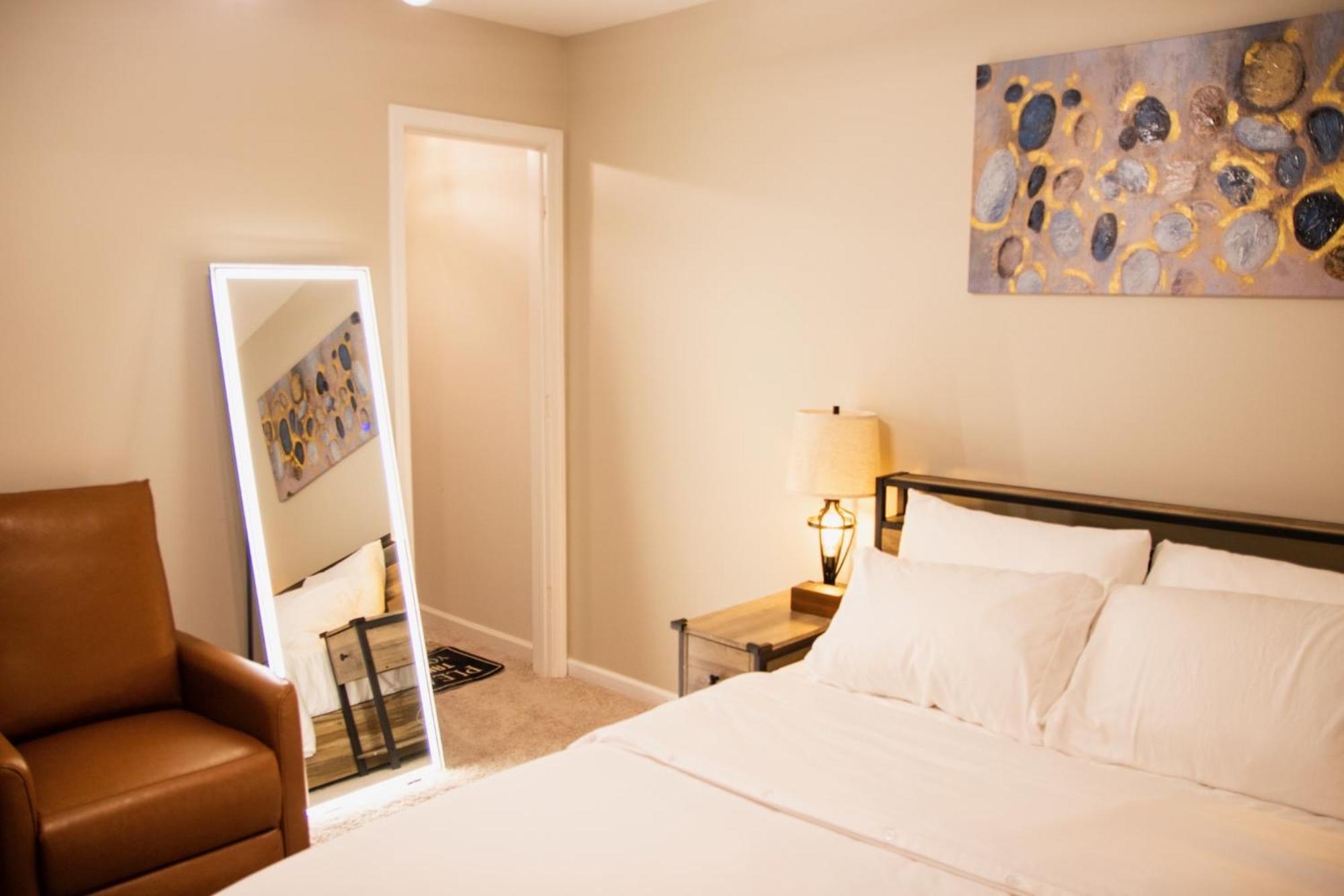 Hometel Premium Guest Suite W/ Private Entrance Ypsilanti Extérieur photo